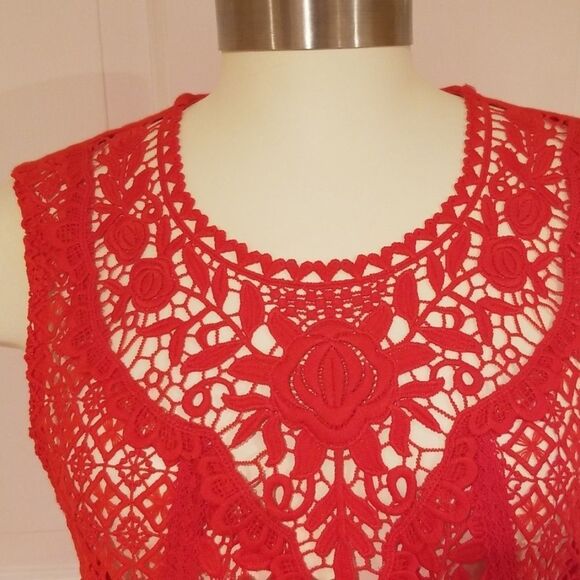 *New* Anthropolagy Tiny crochet top XS - Picture 4 of 6
